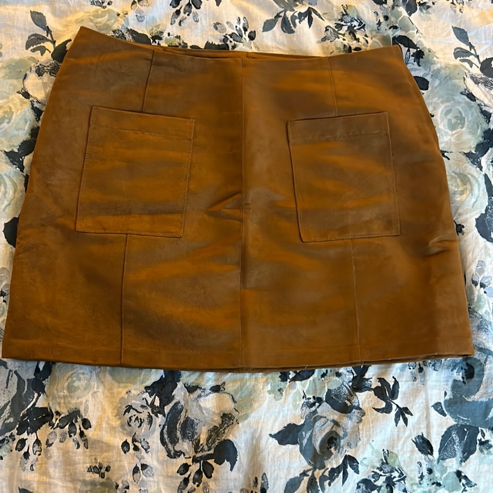 Old Navy Faux Suede Mini Skirt - Sz 10